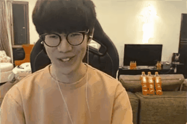 TheShy赛事官方发布高光表现新规，FPX争议不断！的简单介绍