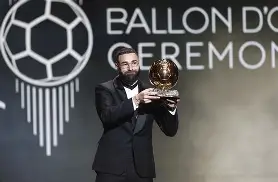 皇冠体育-本泽马的最新消息